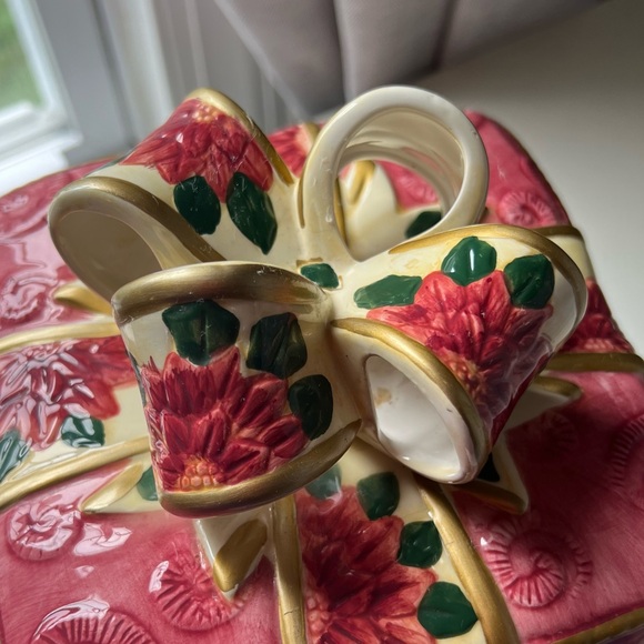 World Bazaars Christmas Gift / Present With Bow, Large Ceramic Cookie Jar - Picture 9 of 13